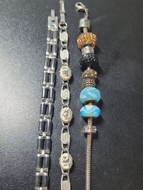 Silver Tone and Blue Beaded Charm Bracelet - Unbranded